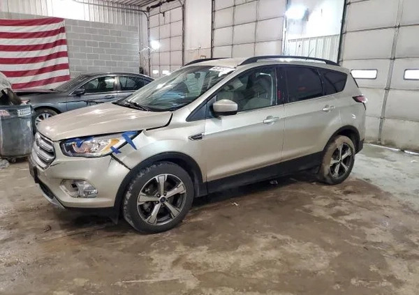 Ford Escape cena 29000 przebieg: 126961, rok produkcji 2017 z Recz małe 67